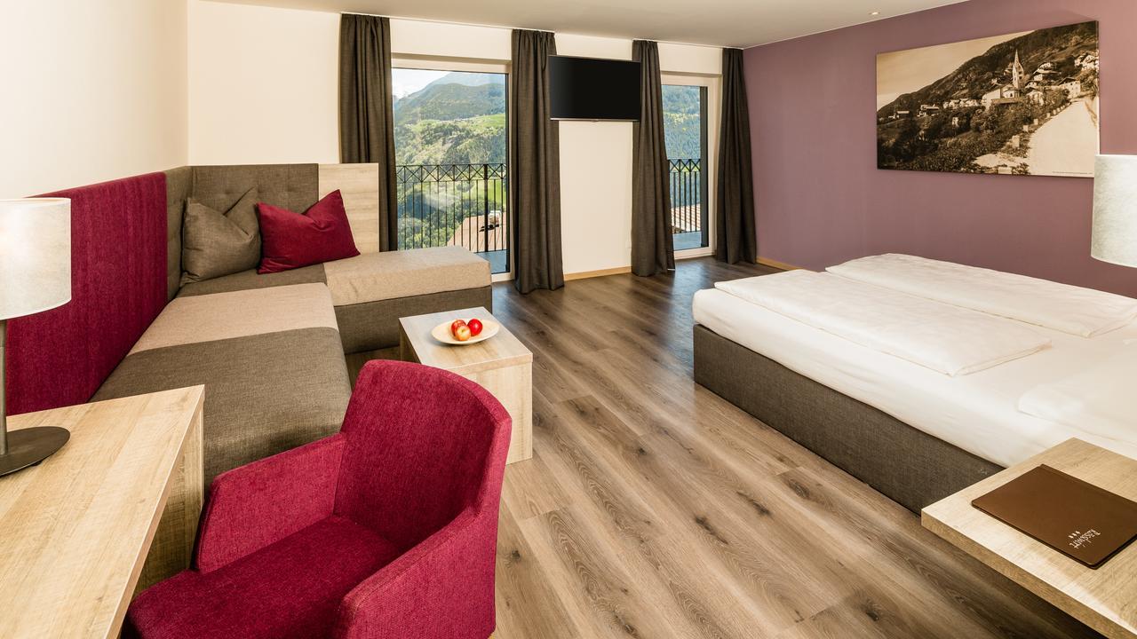 Roesslwirt Hotel Barbiano  Buitenkant foto