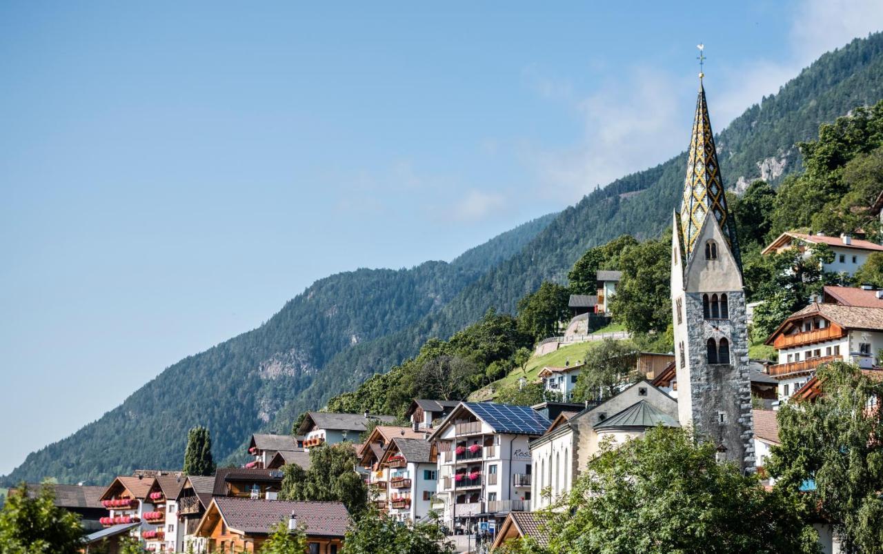 Roesslwirt Hotel Barbiano  Buitenkant foto