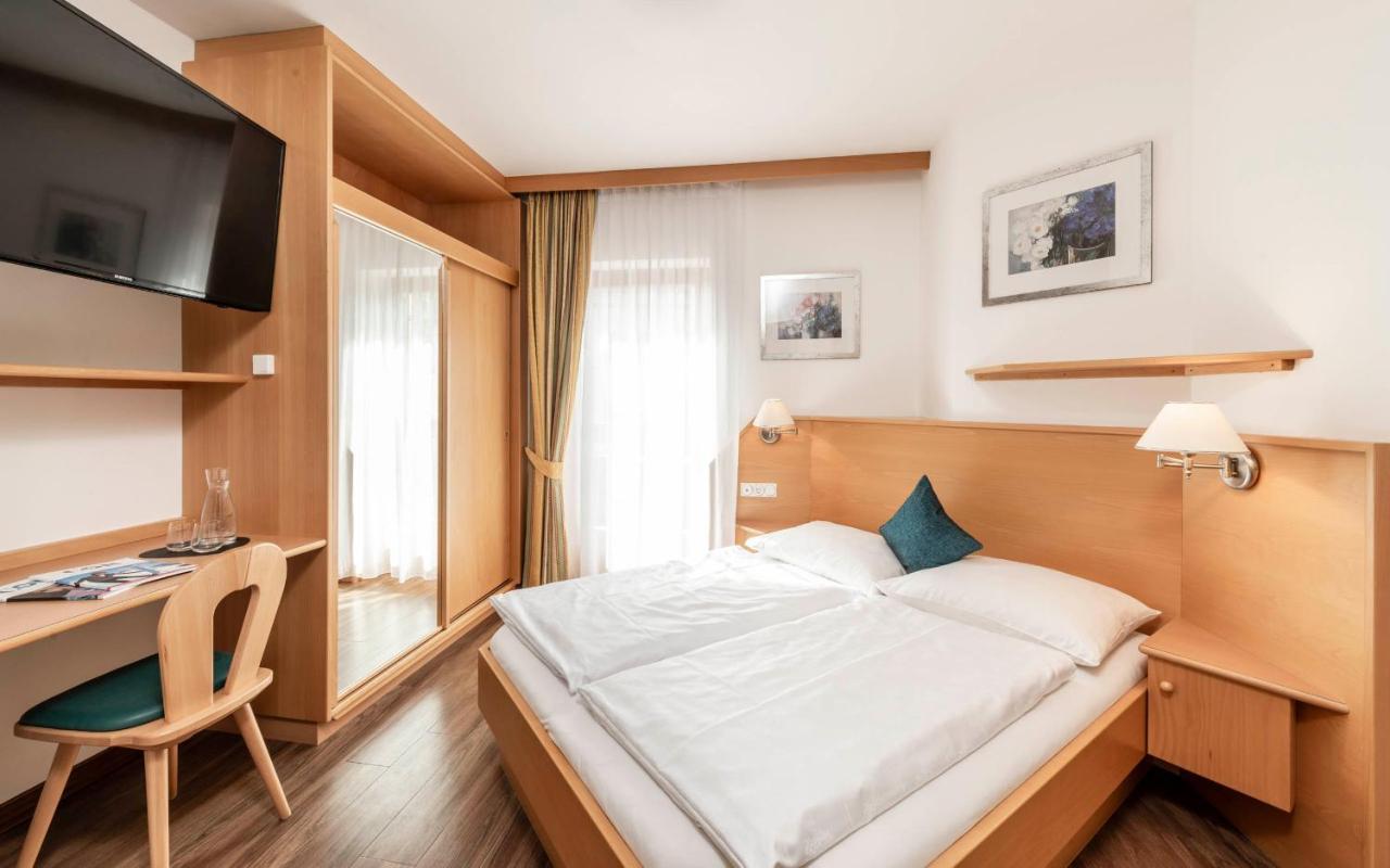 Roesslwirt Hotel Barbiano  Buitenkant foto